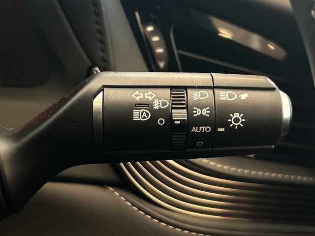 レクサス ＬＳ 500 Fスポーツ 岐阜県 2019(平31)年 3.5万km ホワイトノーヴァガラスフレーク 純正SDナビ /フルセグTV /Bluetooth/AUX/Miracast/CD/DVD再生機能有/全方位カメラ /BSM /HUD /禁煙 /前後コーナーセンサー /赤ハーフレザー/メモリーパワーシート /エアサスペンション /パドルシフト /ステアリングヒーター/3眼LEDヘッドライト /オートライト/オートマチックハイビーム/クルコン追従有 /サンルーフ/デジタルインナーミラー/純正AW20インチ