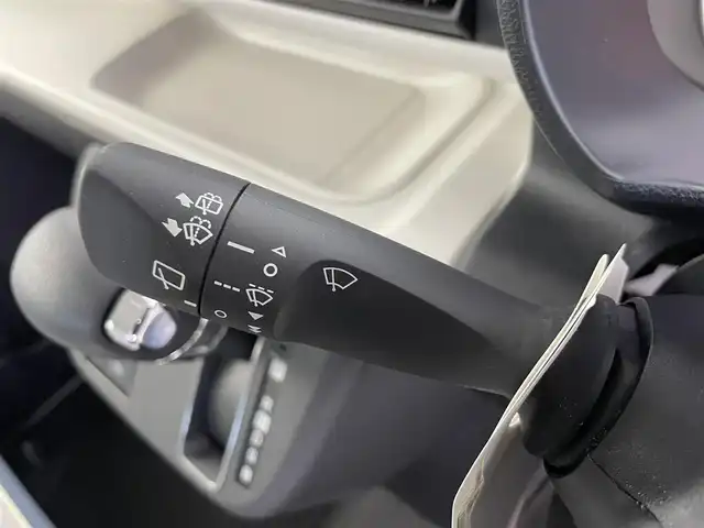 ダイハツ ムーヴ キャンバス ストライプス G 富山県 2022(令4)年 0.9万km シャイニングホワイトパール/サンドベージュメタリック 社外ナビ（AM/FM/DVD/BT/フルセグ）/バックカメラ/両側パワースライドドア/シートヒーター/衝突被害軽減システム/コーナーセンサー/横滑り防止装置/アイドリングストップ/オートLEDライト/フォグライト/社外アルミホイール/純正フロアマット/オートホールド付電子パーキング/ステアリングスイッチ/スマートキー/スペアキー