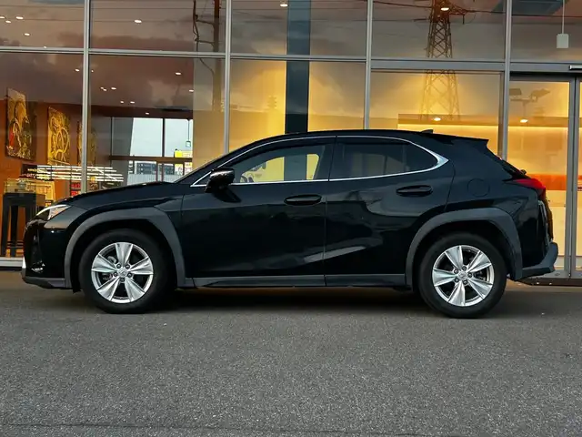 レクサス ＵＸ 富山県 2018(平30)年 3.5万km 黒 セーフティシステム＋/純正メモリナビ/フルセグTV/Bluetooth接続/USB接続/AM/FMラジオ/CD再生/バックカメラ/360°カメラ/D/N席パワーシート/D/N席シートヒーター/アイドリングストップ/プッシュスタート/ACC/ブラインドスポットモニター/LEDヘッドライト