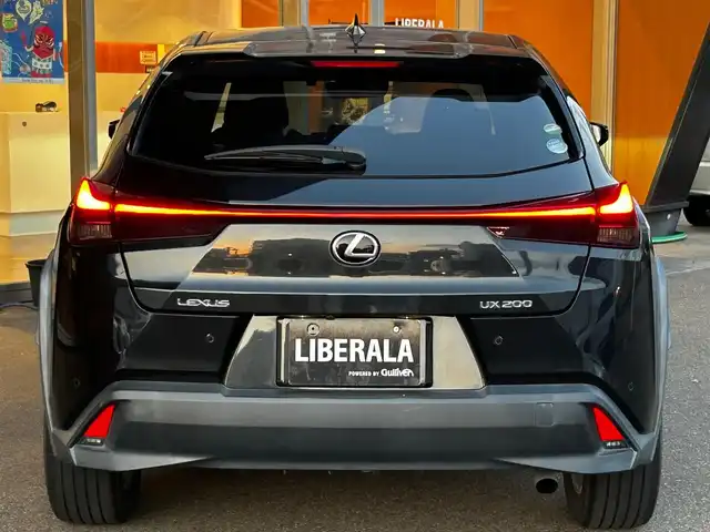 レクサス ＵＸ 富山県 2018(平30)年 3.5万km 黒 セーフティシステム＋/純正メモリナビ/フルセグTV/Bluetooth接続/USB接続/AM/FMラジオ/CD再生/バックカメラ/360°カメラ/D/N席パワーシート/D/N席シートヒーター/アイドリングストップ/プッシュスタート/ACC/ブラインドスポットモニター/LEDヘッドライト