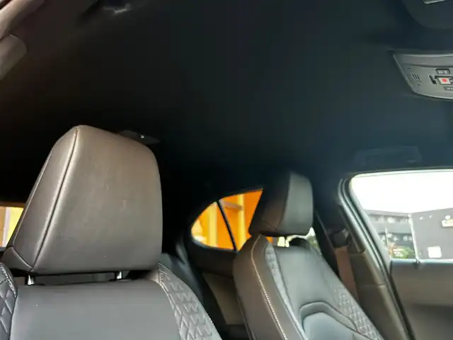 レクサス ＵＸ 富山県 2018(平30)年 3.5万km 黒 セーフティシステム＋/純正メモリナビ/フルセグTV/Bluetooth接続/USB接続/AM/FMラジオ/CD再生/バックカメラ/360°カメラ/D/N席パワーシート/D/N席シートヒーター/アイドリングストップ/プッシュスタート/ACC/ブラインドスポットモニター/LEDヘッドライト