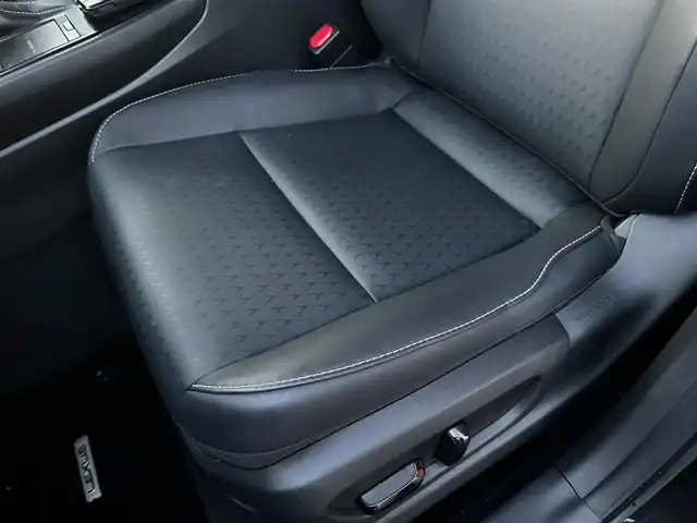 レクサス ＵＸ 富山県 2018(平30)年 3.5万km 黒 セーフティシステム＋/純正メモリナビ/フルセグTV/Bluetooth接続/USB接続/AM/FMラジオ/CD再生/バックカメラ/360°カメラ/D/N席パワーシート/D/N席シートヒーター/アイドリングストップ/プッシュスタート/ACC/ブラインドスポットモニター/LEDヘッドライト