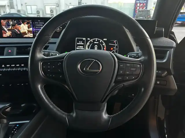 レクサス ＵＸ 富山県 2018(平30)年 3.5万km 黒 セーフティシステム＋/純正メモリナビ/フルセグTV/Bluetooth接続/USB接続/AM/FMラジオ/CD再生/バックカメラ/360°カメラ/D/N席パワーシート/D/N席シートヒーター/アイドリングストップ/プッシュスタート/ACC/ブラインドスポットモニター/LEDヘッドライト