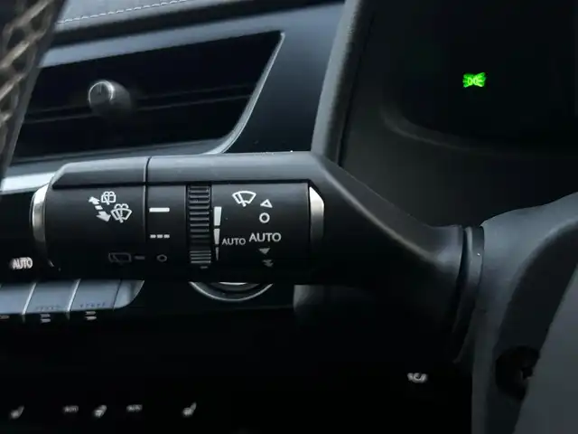 レクサス ＵＸ 富山県 2018(平30)年 3.5万km 黒 セーフティシステム＋/純正メモリナビ/フルセグTV/Bluetooth接続/USB接続/AM/FMラジオ/CD再生/バックカメラ/360°カメラ/D/N席パワーシート/D/N席シートヒーター/アイドリングストップ/プッシュスタート/ACC/ブラインドスポットモニター/LEDヘッドライト