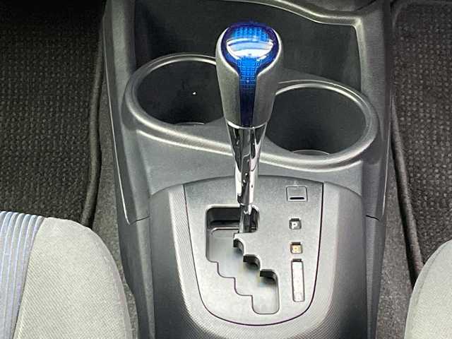 トヨタ アクア S 千葉県 2015(平27)年 2.4万km ディープアメジストマイカメタリック 純正SDナビ/ドライブレコーダー/バックカメラ/横滑り防止装置/ビルトインETC/フォグランプ/オートライト/ウィンカーミラー/電動格納ミラー/シートリフター/プッシュスタート/スマートキー/フロアマット/スペアキー