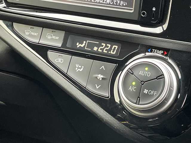 トヨタ アクア S 千葉県 2015(平27)年 2.4万km ディープアメジストマイカメタリック 純正SDナビ/ドライブレコーダー/バックカメラ/横滑り防止装置/ビルトインETC/フォグランプ/オートライト/ウィンカーミラー/電動格納ミラー/シートリフター/プッシュスタート/スマートキー/フロアマット/スペアキー