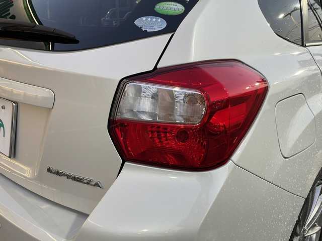 スバル インプレッサ スポーツ 2．0i－S アイサイト 新潟県 2012(平24)年 4.2万km サテンホワイトパール 社外メモリーナビ/フルセグＴＶ　/バックカメラ　/ＢＳＭ　/追従式クルーズコントロール　/シートヒーター　/パワーシート　/パドルシフト　/ＥＴＣ　/フォグランプ　/衝突軽減システム　/横滑り防止システム　/純正アルミホイール　/純正フロアマット/社外マフラー/エアロ装着車
