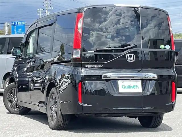 ホンダ ステップワゴン G 道央・札幌 2016(平28)年 7.5万km クリスタルブラックパール ４WD/社外メモリーナビ/CD/DVD/BT/フルセグ/社外フリップダウンモニター/衝突被害軽減ブレーキ/横滑り防止装置/アダプティブクルーズコントロール/レーンキープアシスト/バックカメラ/ビルトインETC/ドライブレコーダー/デジタルインナーミラー/アイドリングストップ/ECONモード/ワイパーデアイサー/片側パワースライドドア/ステアリングリモコン/プッシュスタート/スマートキー/ハロゲンヘッドライト/ヘッドライトレベライザー/電動格納ミラー/ヒーテッドドアミラー/ウィンカーミラー/純正フロアマット/ドアバイザー/スペアキー/純正エンジンスターター/社外AW付冬タイヤ積込/205/60/R16/2023年/山8mm