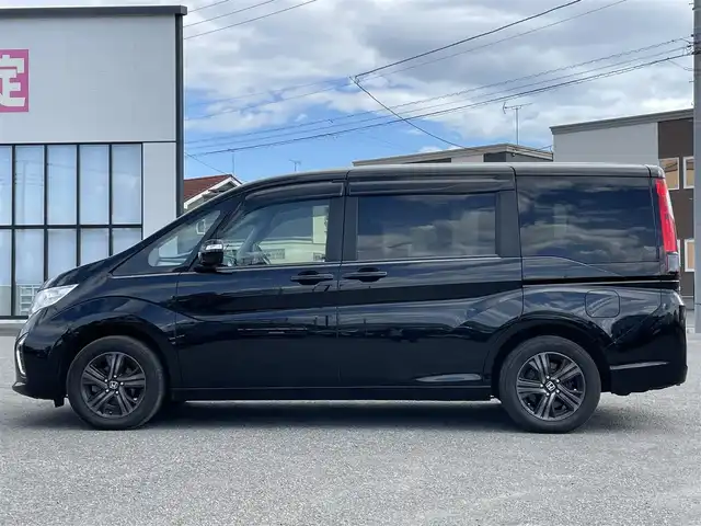 ホンダ ステップワゴン G 道央・札幌 2016(平28)年 7.5万km クリスタルブラックパール ４WD/社外メモリーナビ/CD/DVD/BT/フルセグ/社外フリップダウンモニター/衝突被害軽減ブレーキ/横滑り防止装置/アダプティブクルーズコントロール/レーンキープアシスト/バックカメラ/ビルトインETC/ドライブレコーダー/デジタルインナーミラー/アイドリングストップ/ECONモード/ワイパーデアイサー/片側パワースライドドア/ステアリングリモコン/プッシュスタート/スマートキー/ハロゲンヘッドライト/ヘッドライトレベライザー/電動格納ミラー/ヒーテッドドアミラー/ウィンカーミラー/純正フロアマット/ドアバイザー/スペアキー/純正エンジンスターター/社外AW付冬タイヤ積込/205/60/R16/2023年/山8mm