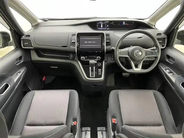 日産 セレナ 岡山県 2016(平28)年 8.9万km ダイヤモンドブラック 純正９インチナビ　(MM516D-L)/【CD/DVD/BT/USB/フルセグ】/純正フリップダウン　/全周囲カメラ　/パーキングアシスト/ビルトインＥＴＣ　/ＬＥＤヘッドライト　/クルーズコントロール　/ドライブレコーダー　前/デジタルインナーミラー　/コーナーセンサー　前後/アイドリングストップ/禁煙車/オートブレーキホールド/踏み間違い防止