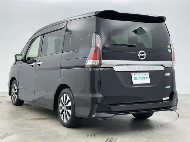 日産 セレナ 岡山県 2016(平28)年 8.9万km ダイヤモンドブラック 純正９インチナビ　(MM516D-L)/【CD/DVD/BT/USB/フルセグ】/純正フリップダウン　/全周囲カメラ　/パーキングアシスト/ビルトインＥＴＣ　/ＬＥＤヘッドライト　/クルーズコントロール　/ドライブレコーダー　前/デジタルインナーミラー　/コーナーセンサー　前後/アイドリングストップ/禁煙車/オートブレーキホールド/踏み間違い防止