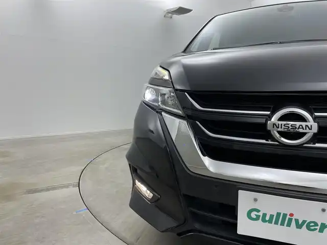 日産 セレナ 岡山県 2016(平28)年 8.9万km ダイヤモンドブラック 純正９インチナビ　(MM516D-L)/【CD/DVD/BT/USB/フルセグ】/純正フリップダウン　/全周囲カメラ　/パーキングアシスト/ビルトインＥＴＣ　/ＬＥＤヘッドライト　/クルーズコントロール　/ドライブレコーダー　前/デジタルインナーミラー　/コーナーセンサー　前後/アイドリングストップ/禁煙車/オートブレーキホールド/踏み間違い防止