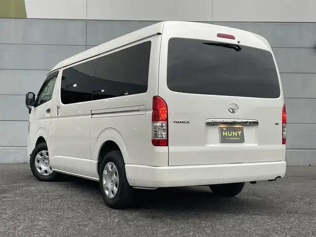 トヨタ ハイエース GL 千葉県 2023(令5)年 2.4万km ホワイトパールクリスタルシャイン 純正7インチナビ/・フルセグTV/・CD/・FM/AM/後席モニター/片側パワースライドドア/全方位カメラ/トヨタセーフティセンス/コーナーセンサー/レーンキープアシスト/100V電源/オートライト/スマートキー