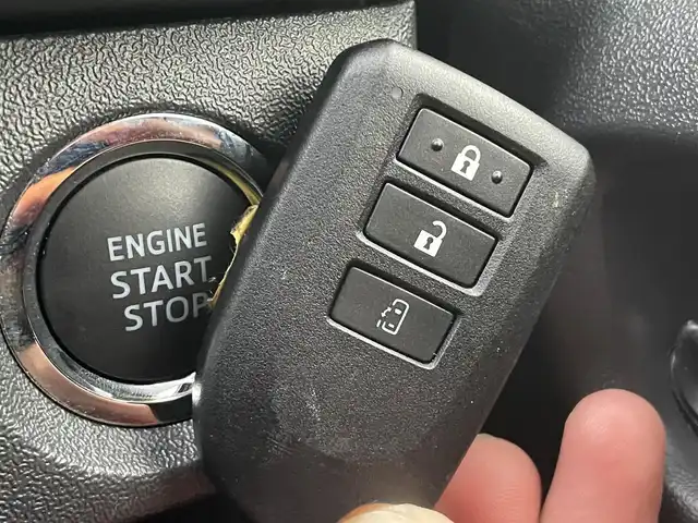 トヨタ ハイエース GL 千葉県 2023(令5)年 2.4万km ホワイトパールクリスタルシャイン 純正7インチナビ/・フルセグTV/・CD/・FM/AM/後席モニター/片側パワースライドドア/全方位カメラ/トヨタセーフティセンス/コーナーセンサー/レーンキープアシスト/100V電源/オートライト/スマートキー