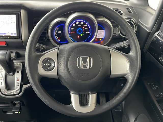 ホンダ Ｎ ＢＯＸ カスタム G Lパッケージ 長野県 2013(平25)年 6.2万km パール ４WD/純正14インチアルミ/左側パワースライドドア/HIDヘッドライト/プッシュスタート/スマートキー