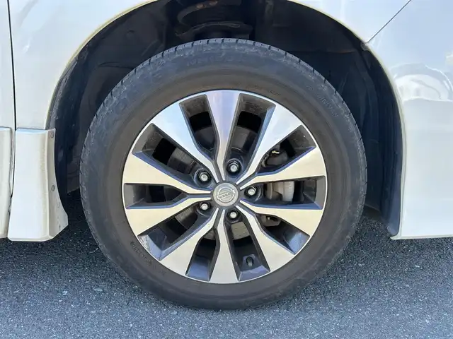 日産 セレナ ハイウェイスター Vセレクション 静岡県 2018(平30)年 8.1万km ブリリアントホワイトパール 8人乗り/純正7型ナビ/（FM/AM/Bluetooth/CD/SD/iPod）/全周囲カメラ/両側電動ドア/パーキングアシスト/ETC/クルーズコントロール/LEDライト/オートライト/純正ドライブレコーダー/前後コーナーセンサー/カーテンエアバッグ/純正16AW