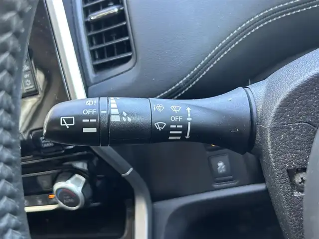 日産 セレナ ハイウェイスター Vセレクション 静岡県 2018(平30)年 8.1万km ブリリアントホワイトパール 8人乗り/純正7型ナビ/（FM/AM/Bluetooth/CD/SD/iPod）/全周囲カメラ/両側電動ドア/パーキングアシスト/ETC/クルーズコントロール/LEDライト/オートライト/純正ドライブレコーダー/前後コーナーセンサー/カーテンエアバッグ/純正16AW