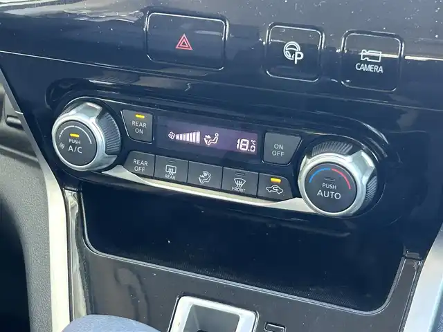 日産 セレナ ハイウェイスター Vセレクション 静岡県 2018(平30)年 8.1万km ブリリアントホワイトパール 8人乗り/純正7型ナビ/（FM/AM/Bluetooth/CD/SD/iPod）/全周囲カメラ/両側電動ドア/パーキングアシスト/ETC/クルーズコントロール/LEDライト/オートライト/純正ドライブレコーダー/前後コーナーセンサー/カーテンエアバッグ/純正16AW