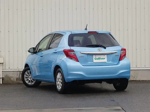 トヨタ ヴィッツ ジュエラ 山形県 2015(平27)年 8.2万km クールソーダメタリック 衝突軽減/ワンオーナー/カーオーディオ CD USB AUX AM/FM/オートライト/14インチアルミ/アイドリングストップ/電動格納ウィンカーミラー/純正フロアマット/スマートキー