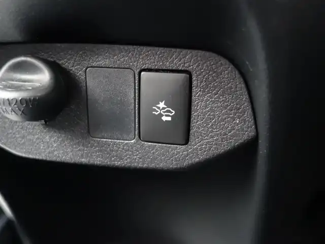 トヨタ ヴィッツ ジュエラ 山形県 2015(平27)年 8.2万km クールソーダメタリック 衝突軽減/ワンオーナー/カーオーディオ CD USB AUX AM/FM/オートライト/14インチアルミ/アイドリングストップ/電動格納ウィンカーミラー/純正フロアマット/スマートキー