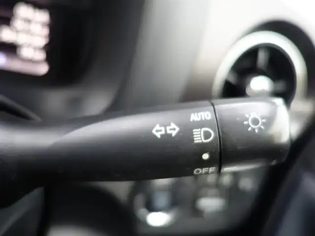 トヨタ ヴィッツ ジュエラ 山形県 2015(平27)年 8.2万km クールソーダメタリック 衝突軽減/ワンオーナー/カーオーディオ CD USB AUX AM/FM/オートライト/14インチアルミ/アイドリングストップ/電動格納ウィンカーミラー/純正フロアマット/スマートキー