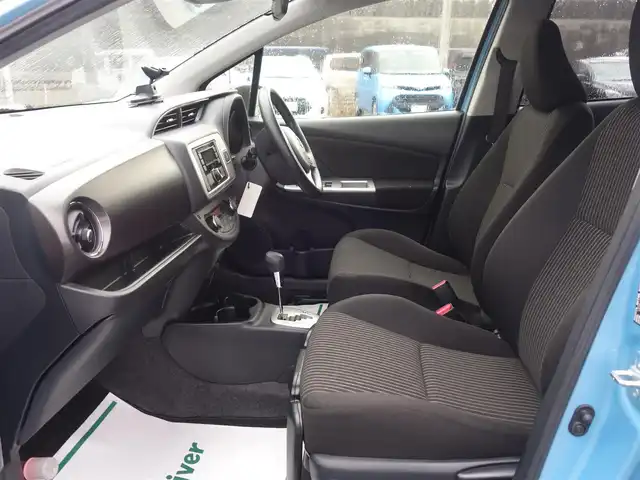 トヨタ ヴィッツ ジュエラ 山形県 2015(平27)年 8.2万km クールソーダメタリック 衝突軽減/ワンオーナー/カーオーディオ CD USB AUX AM/FM/オートライト/14インチアルミ/アイドリングストップ/電動格納ウィンカーミラー/純正フロアマット/スマートキー