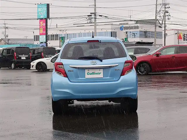 トヨタ ヴィッツ ジュエラ 山形県 2015(平27)年 8.2万km クールソーダメタリック 衝突軽減/ワンオーナー/カーオーディオ CD USB AUX AM/FM/オートライト/14インチアルミ/アイドリングストップ/電動格納ウィンカーミラー/純正フロアマット/スマートキー