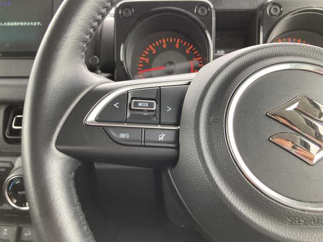 スズキ ジムニー XC 鳥取県 2020(令2)年 3.8万km ブルーイッシュブラックパール3 ４WD・ターボ/ワンオーナー/社外ディスプレイオーディオ/BT/USB/バックカメラ/前後ドライブレコーダー/前席シートヒーター/レーダーブレーキサポート/レーンキープアシスト/クルーズコントロール/LEDヘットライト/純正16インチアルミホイール/ブロックタイヤ/ルーフラック/SUZUKIフロントグリル/オーバーフェンダー/レザー調シートカバー/プッシュエンジンスタート/フロアマット/スタットレスセット積み込/（タイヤ溝6-7部山）