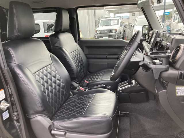 スズキ ジムニー XC 鳥取県 2020(令2)年 3.8万km ブルーイッシュブラックパール3 ４WD・ターボ/ワンオーナー/社外ディスプレイオーディオ/BT/USB/バックカメラ/前後ドライブレコーダー/前席シートヒーター/レーダーブレーキサポート/レーンキープアシスト/クルーズコントロール/LEDヘットライト/純正16インチアルミホイール/ブロックタイヤ/ルーフラック/SUZUKIフロントグリル/オーバーフェンダー/レザー調シートカバー/プッシュエンジンスタート/フロアマット/スタットレスセット積み込/（タイヤ溝6-7部山）