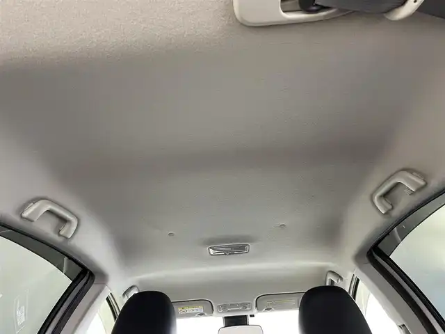 トヨタ アクア X－URBAN 群馬県 2016(平28)年 6.7万km シルバーM 禁煙車　純正７型ナビ　フルセグ　Bluetooth　バックカメラ　衝突軽減システム　車線逸脱警報　オートマチックハイビーム　オートライト　ETC　横滑り防止装置　ECOモード　EVモード　フォグ