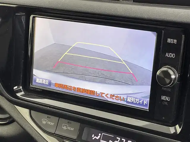 トヨタ アクア X－URBAN 群馬県 2016(平28)年 6.7万km シルバーM 禁煙車　純正７型ナビ　フルセグ　Bluetooth　バックカメラ　衝突軽減システム　車線逸脱警報　オートマチックハイビーム　オートライト　ETC　横滑り防止装置　ECOモード　EVモード　フォグ