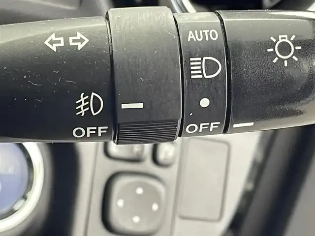トヨタ アクア X－URBAN 群馬県 2016(平28)年 6.7万km シルバーM 禁煙車　純正７型ナビ　フルセグ　Bluetooth　バックカメラ　衝突軽減システム　車線逸脱警報　オートマチックハイビーム　オートライト　ETC　横滑り防止装置　ECOモード　EVモード　フォグ