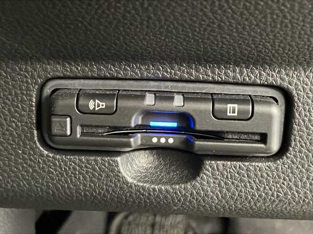 ホンダ Ｎ ＷＧＮ カスタム L 千葉県 2022(令4)年 2万km クリスタルブラックパール 衝突軽減ブレーキ/レーンキープアシスト　/レーダークルーズコントロール　/コーナーセンサー後/ＬＥＤヘッドライト　/オートライトハイビーム　/純正ＳＤナビ　/　DVD/CD/BT/FM/AM/フルセグTV/バックカメラ/社外前後ドライブレコーダー　/純正ビルトインＥＴＣ　/純正アルミホイール/純正フロアマット/ドアバイザー/電動パーキングブレーキ/ブレーキホールド/スマートキー