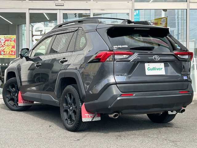 トヨタ ＲＡＶ４ アドベンチャー オフロードPKG 青森県 2020(令2)年 4.3万km グレーメタリック スペアキー/フロントTRDエアロ/TRDフォグライト/TRDラゲッジマット/ルーフレール/純正トノカバー/ブラインドスポッドモニター/Bluetooth接続/オートマチックハイビーム/レーンアシスト/横滑り防止装置/プッシュスタート/100V電源/スタッドレスタイヤ/ETC/スマートキー/取扱説明書/保証書/ナビ取扱説明書