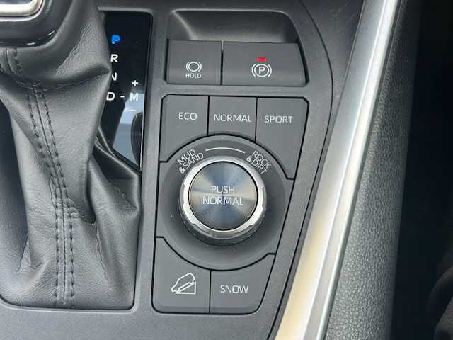 トヨタ ＲＡＶ４ アドベンチャー オフロードPKG 青森県 2020(令2)年 4.3万km グレーメタリック スペアキー/フロントTRDエアロ/TRDフォグライト/TRDラゲッジマット/ルーフレール/純正トノカバー/ブラインドスポッドモニター/Bluetooth接続/オートマチックハイビーム/レーンアシスト/横滑り防止装置/プッシュスタート/100V電源/スタッドレスタイヤ/ETC/スマートキー/取扱説明書/保証書/ナビ取扱説明書