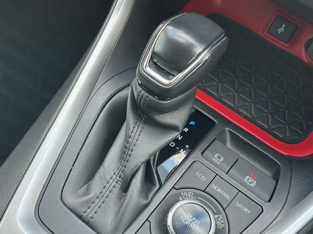 トヨタ ＲＡＶ４ アドベンチャー オフロードPKG 青森県 2020(令2)年 4.3万km グレーメタリック スペアキー/フロントTRDエアロ/TRDフォグライト/TRDラゲッジマット/ルーフレール/純正トノカバー/ブラインドスポッドモニター/Bluetooth接続/オートマチックハイビーム/レーンアシスト/横滑り防止装置/プッシュスタート/100V電源/スタッドレスタイヤ/ETC/スマートキー/取扱説明書/保証書/ナビ取扱説明書