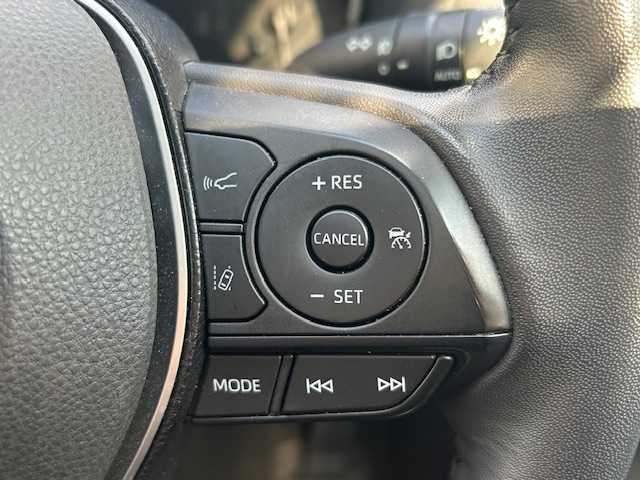 トヨタ ＲＡＶ４ アドベンチャー オフロードPKG 青森県 2020(令2)年 4.3万km グレーメタリック スペアキー/フロントTRDエアロ/TRDフォグライト/TRDラゲッジマット/ルーフレール/純正トノカバー/ブラインドスポッドモニター/Bluetooth接続/オートマチックハイビーム/レーンアシスト/横滑り防止装置/プッシュスタート/100V電源/スタッドレスタイヤ/ETC/スマートキー/取扱説明書/保証書/ナビ取扱説明書