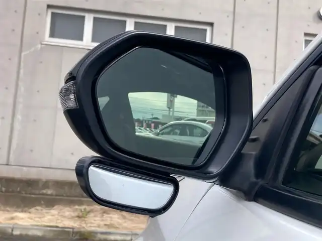 トヨタ ＧＲヤリス RZ 静岡県 2021(令3)年 5.1万km プラチナホワイトパールマイカ 純正ディスプレイオーディオナビ/　AM FM Bluetooth USB AppleCarPlay AndroidAuto/ビルトインETC/LEDオートヘッドランプ/GRロゴ入りレッドブレーキキャリパー/4WDターボ/革巻きステアリング/ステアリングスイッチ/スマートキー＆プッシュスタート/アイドリングストップ/GRエアロ/6速MT/フルセグTV/純正18インチアルミホイール