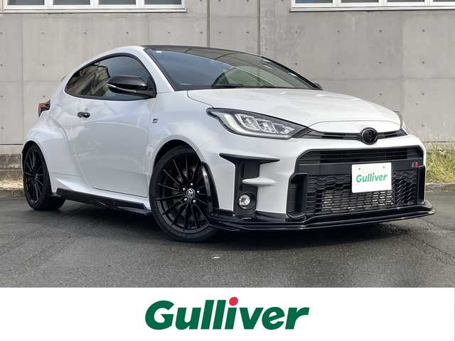 トヨタ ＧＲヤリス RZ 静岡県 2021(令3)年 5.1万km プラチナホワイトパールマイカ 純正ディスプレイオーディオナビ/　AM FM Bluetooth USB AppleCarPlay AndroidAuto/ビルトインETC/LEDオートヘッドランプ/GRロゴ入りレッドブレーキキャリパー/4WDターボ/革巻きステアリング/ステアリングスイッチ/スマートキー＆プッシュスタート/アイドリングストップ/GRエアロ/6速MT/フルセグTV/純正18インチアルミホイール