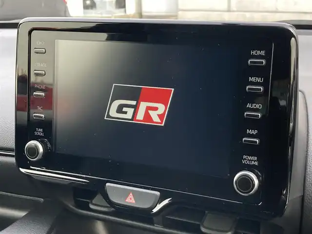 トヨタ ＧＲヤリス RZ 静岡県 2021(令3)年 5.1万km プラチナホワイトパールマイカ 純正ディスプレイオーディオナビ/　AM FM Bluetooth USB AppleCarPlay AndroidAuto/ビルトインETC/LEDオートヘッドランプ/GRロゴ入りレッドブレーキキャリパー/4WDターボ/革巻きステアリング/ステアリングスイッチ/スマートキー＆プッシュスタート/アイドリングストップ/GRエアロ/6速MT/フルセグTV/純正18インチアルミホイール