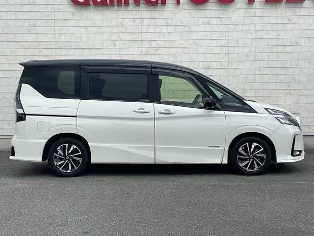 日産 セレナ ハイウェイスター V 山口県 2019(令1)年 2.7万km ブリリアントホワイトパール 2トーン エマージェンシーブレーキ/セーフティーパックB/社外ディスプレイオーディオ/CD/DVD/SD/iPod/BT/ETC/バックカメラ/全周囲カメラ/レーダークルーズコントロール/パーキングアシスト/プロパイロット/ハンズフリー両側オートスライドドア/前後ドライブレコ―ダー/前後コーナーセンサー/ドアバイザー/純正フロアマット/電動格納ミラー