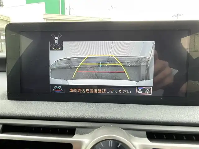レクサス ＩＳ 300h Fスポーツ 群馬県 2022(令4)年 4.4万km ホワイトパールクリスタルシャイン ワンオーナー/バックカメラ/ビルトインETC2.0/ハーフレザーシート/シートメモリー/パワーシート(D＋N席)/シートヒーター(D＋N席)/クルーズコントロール(追従走行有)/純正アルミホイール/フルセグテレビ/LEDヘッドライト/純正ナビ/CD.DVD再生