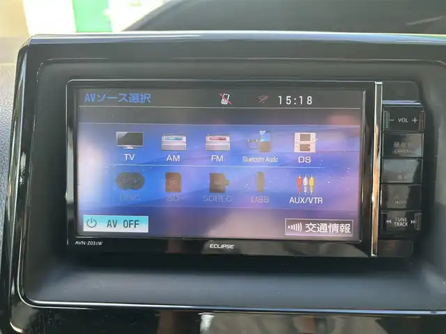 トヨタ ヴォクシー ZS 大阪府 2014(平26)年 10.5万km ブラック 社外メモリナビ（AVN-Z03iW）/・DVD/FM/AM/Bluetooth/・フルセグテレビ/ETC/バックカメラ/デジタルインナーミラー/革巻きステアリング/ステアリングリモコン/フリップダウンモニター/両側パワースライドドア/オートライト/オートエアコン/スマートキー×2/プッシュスタートボタン/12V電源/社外19インチアルミホイール/社外フロアマット/取扱説明書/ナビ取扱説明書/保証書