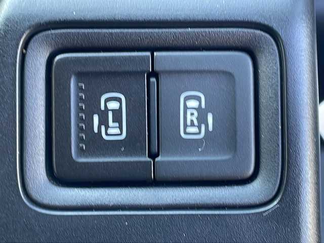 三菱 デリカＤ：２ カスタムHV　MV 福島県 2017(平29)年 1.6万km ピュアホワイトP 純正ナビ フルセグTV バックモニター プリップダウンモニター ETC 両側パワースライドドア　クルーズコントロール 純正マット 車線逸脱警報 横滑り防止 衝突被害軽減 取扱説明書 保証書 記録簿