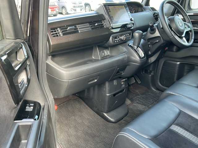 ホンダ Ｎ ＢＯＸ カスタム G L ターボ ホンダセンシング 秋田県 2019(平31)年 7.2万km プレミアムベルベットパープル・パール 純正SDナビ/純正CD、DVD、BT、TV/前後純正ドライブレコーダー/両側パワースライドドア/バックカメラ/コーナーセンサー/ETC/スペアキー2本/取説