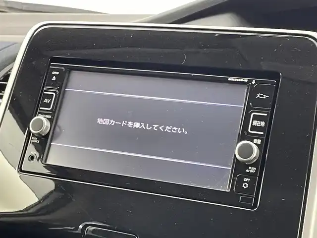 日産 セレナ ライダー 大阪府 2016(平28)年 5.6万km ブリリアントホワイトパール 純正ナビ　フリップダウンモニター　バックカメラ　ビルトインＥＴＣ　ドライブレコーダー　エマージェンシーブレーキ　クルーズコントロール　社外アルミホイール　プッシュスタート　スマートキー　オートライト　