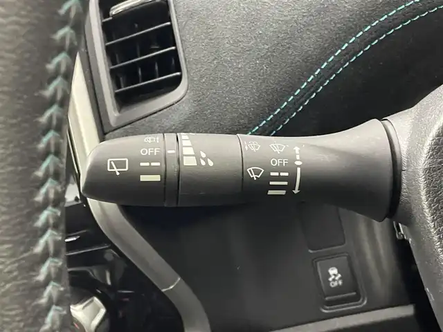 日産 セレナ ライダー 大阪府 2016(平28)年 5.6万km ブリリアントホワイトパール 純正ナビ　フリップダウンモニター　バックカメラ　ビルトインＥＴＣ　ドライブレコーダー　エマージェンシーブレーキ　クルーズコントロール　社外アルミホイール　プッシュスタート　スマートキー　オートライト　