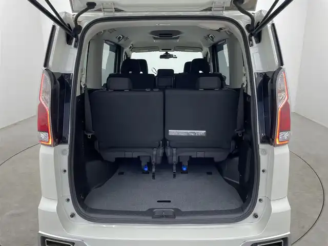 日産 セレナ ライダー 大阪府 2016(平28)年 5.6万km ブリリアントホワイトパール 純正ナビ　フリップダウンモニター　バックカメラ　ビルトインＥＴＣ　ドライブレコーダー　エマージェンシーブレーキ　クルーズコントロール　社外アルミホイール　プッシュスタート　スマートキー　オートライト　