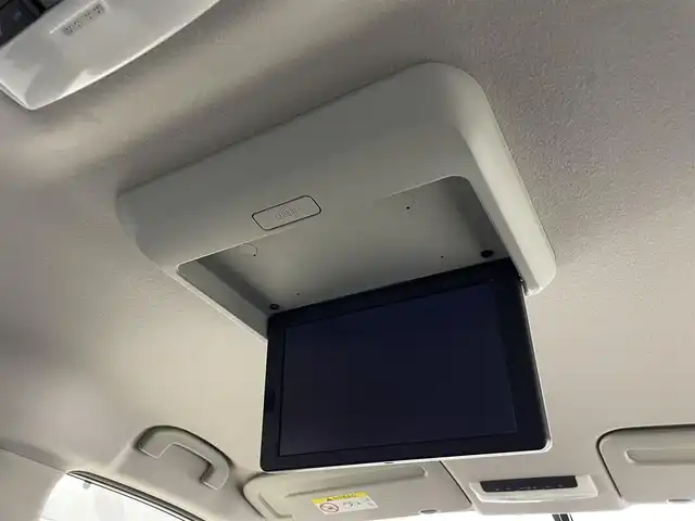 日産 セレナ ライダー 大阪府 2016(平28)年 5.6万km ブリリアントホワイトパール 純正ナビ　フリップダウンモニター　バックカメラ　ビルトインＥＴＣ　ドライブレコーダー　エマージェンシーブレーキ　クルーズコントロール　社外アルミホイール　プッシュスタート　スマートキー　オートライト　