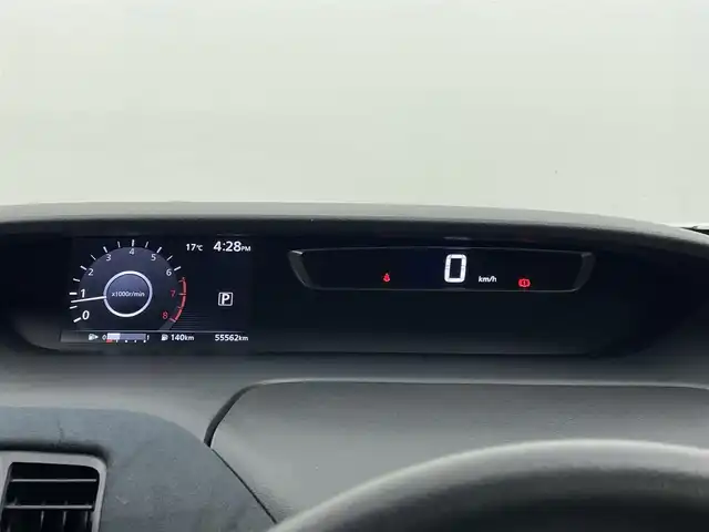 日産 セレナ ライダー 大阪府 2016(平28)年 5.6万km ブリリアントホワイトパール 純正ナビ　フリップダウンモニター　バックカメラ　ビルトインＥＴＣ　ドライブレコーダー　エマージェンシーブレーキ　クルーズコントロール　社外アルミホイール　プッシュスタート　スマートキー　オートライト　